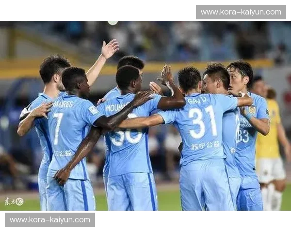 巅峰对决，荣耀之战：苏宁与重庆力帆的绿茵史诗